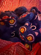Load image into Gallery viewer, Tiger keychains
